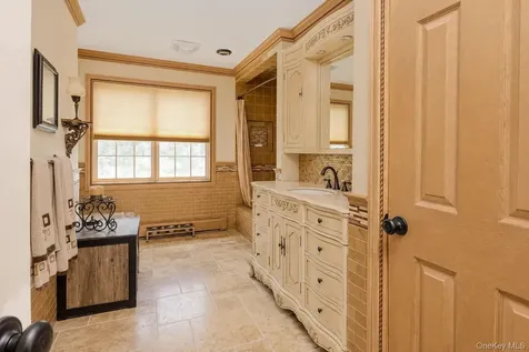10 Sutherland Drive Highland Mills NY 10930