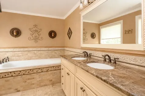 10 Sutherland Drive Highland Mills NY 10930