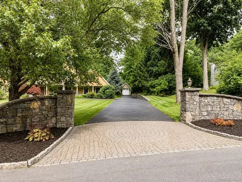 10 Sutherland Drive Highland Mills NY 10930