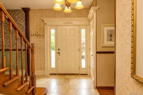 10 Sutherland Drive Highland Mills NY 10930