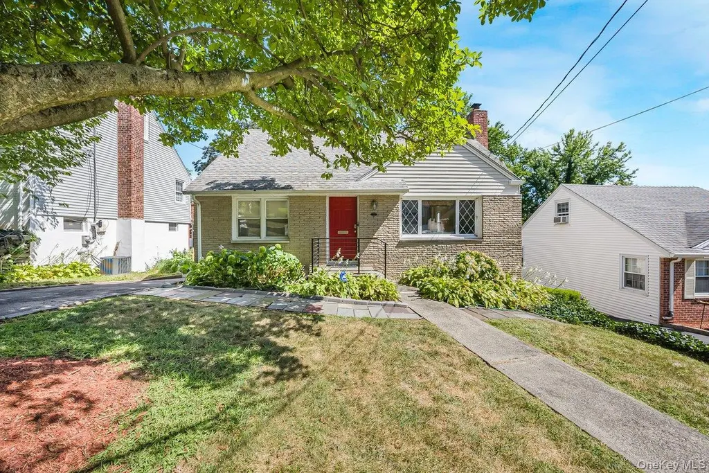 104 Lefferts Road Yonkers NY 10705