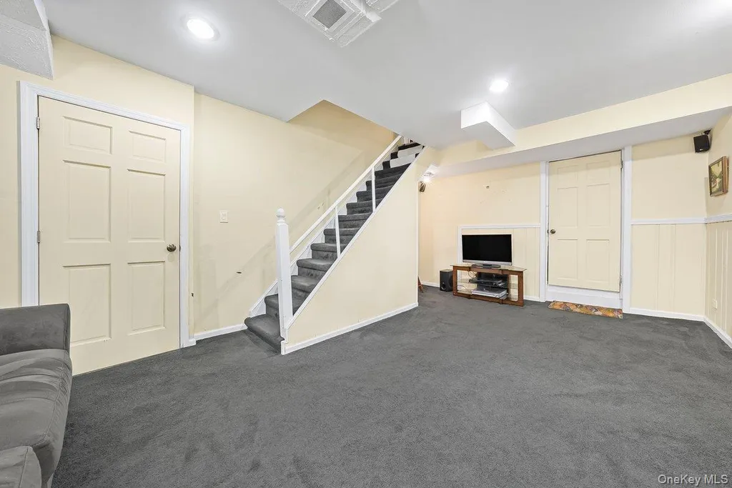 104 Lefferts Road Yonkers NY 10705