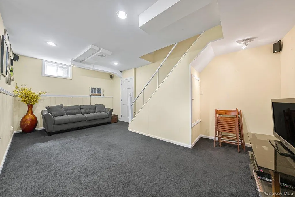 104 Lefferts Road Yonkers NY 10705