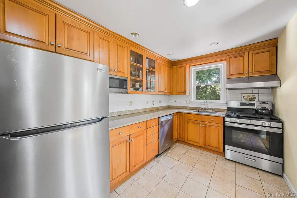 104 Lefferts Road Yonkers NY 10705