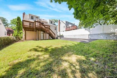 104 Lefferts Road Yonkers NY 10705