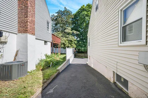 104 Lefferts Road Yonkers NY 10705