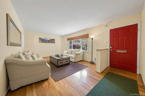 104 Lefferts Road Yonkers NY 10705