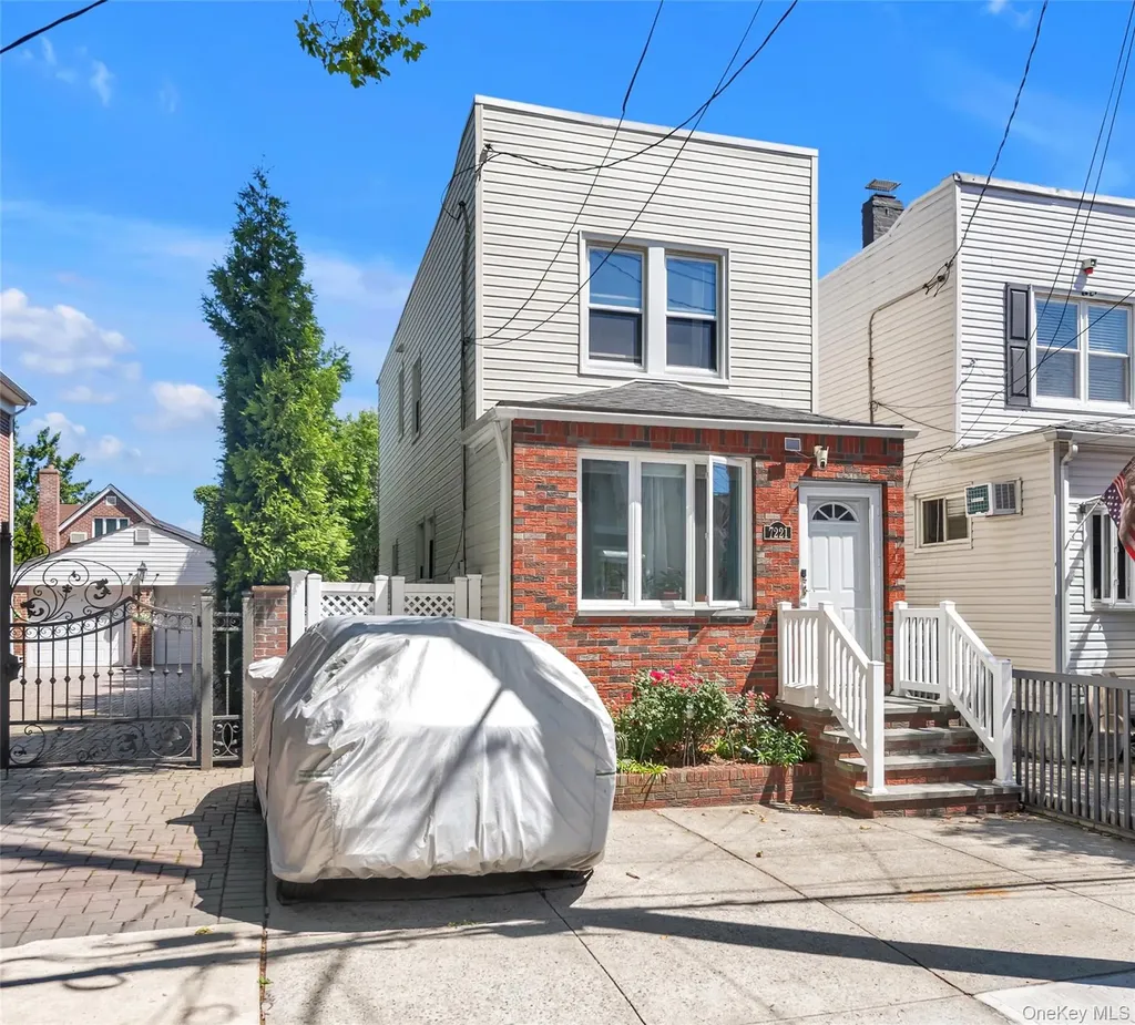 7221 66th Drive Middle Village NY 11379