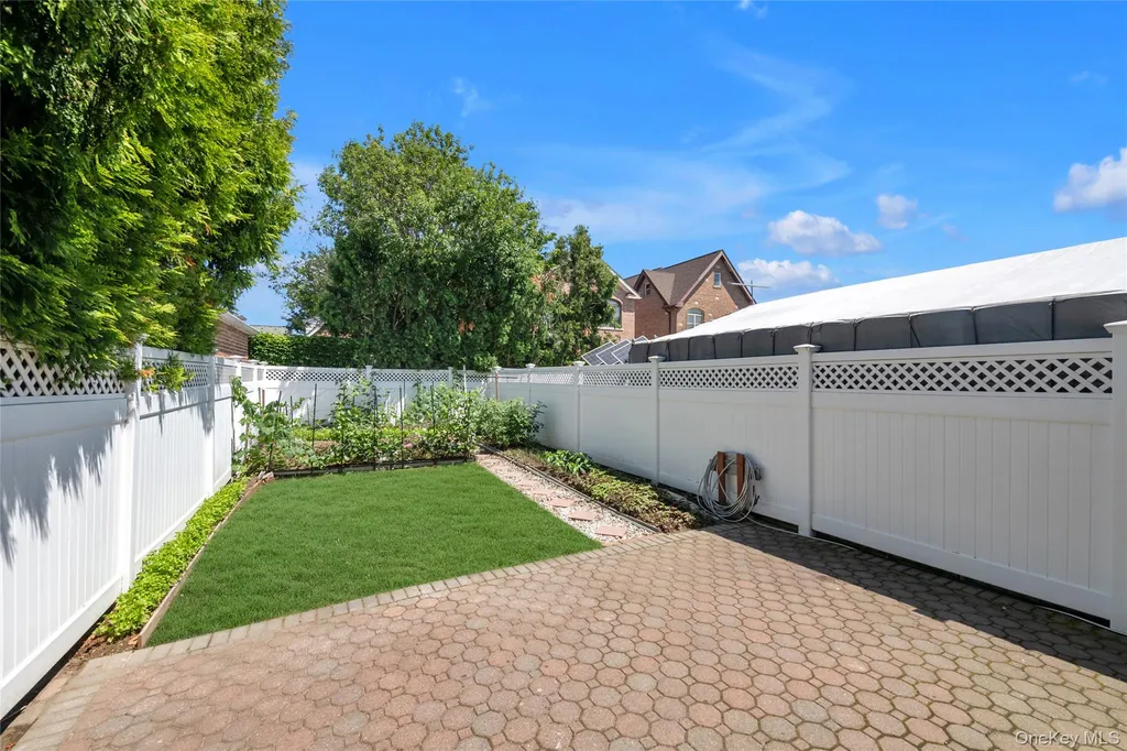 7221 66th Drive Middle Village NY 11379