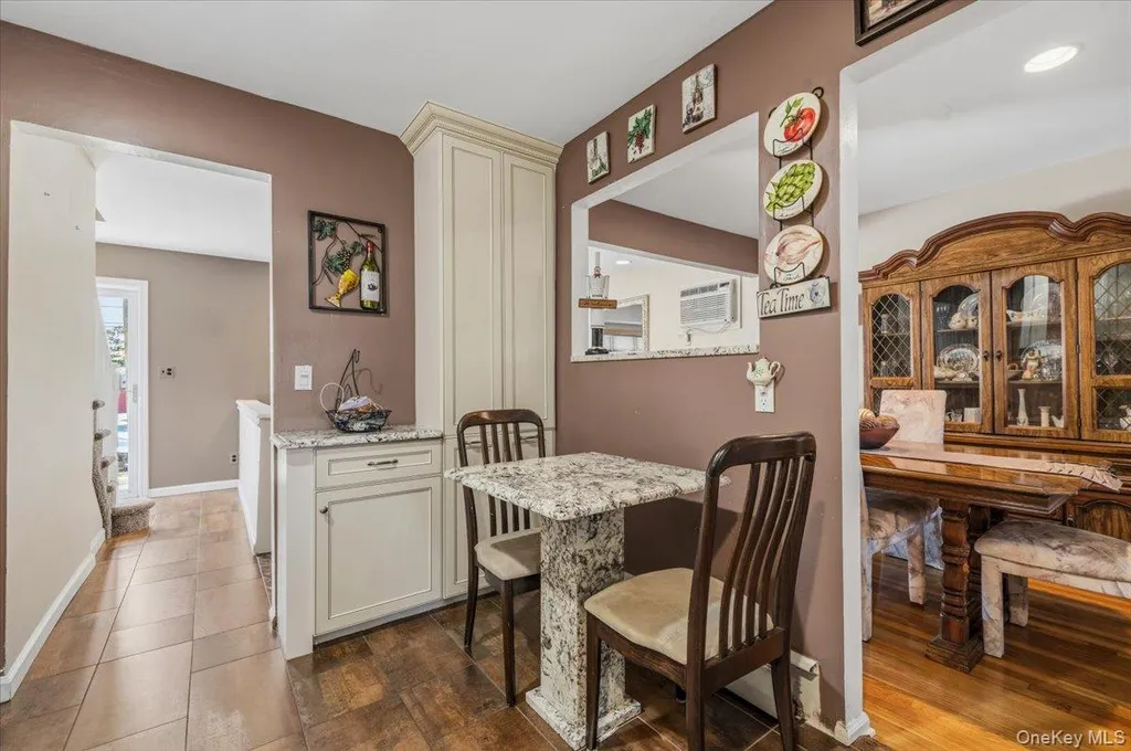 2565 Natta Boulevard Bellmore NY 11710