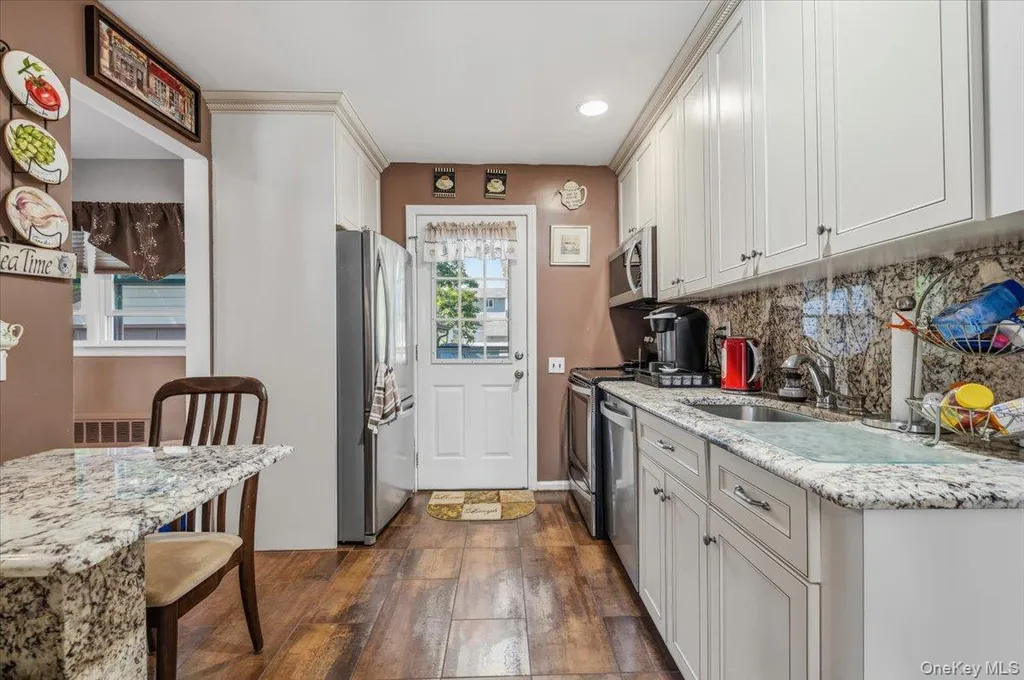 2565 Natta Boulevard Bellmore NY 11710