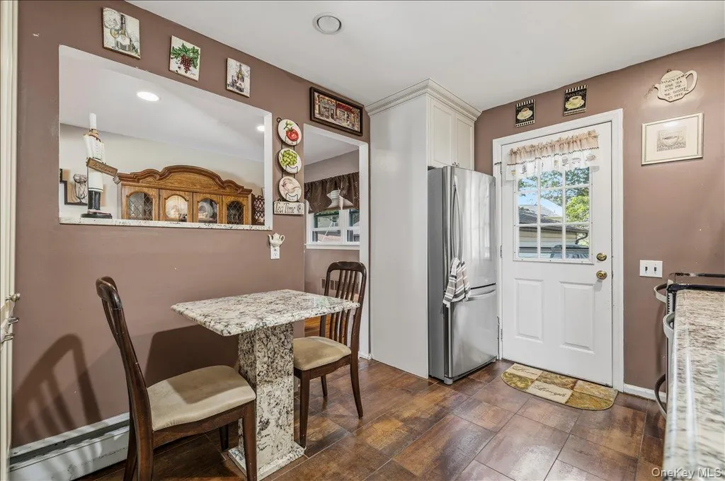2565 Natta Boulevard Bellmore NY 11710