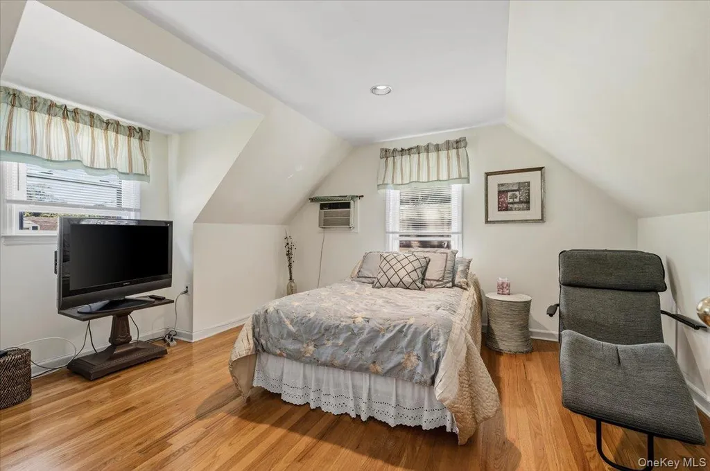 2565 Natta Boulevard Bellmore NY 11710