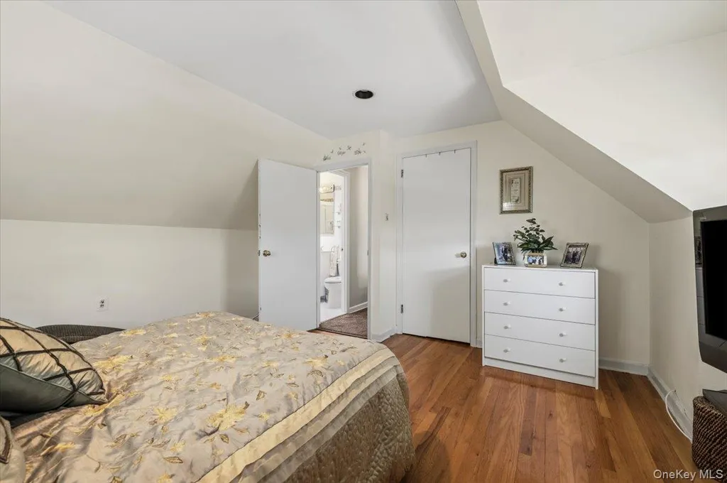 2565 Natta Boulevard Bellmore NY 11710