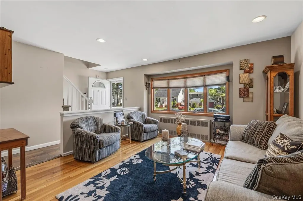 2565 Natta Boulevard Bellmore NY 11710