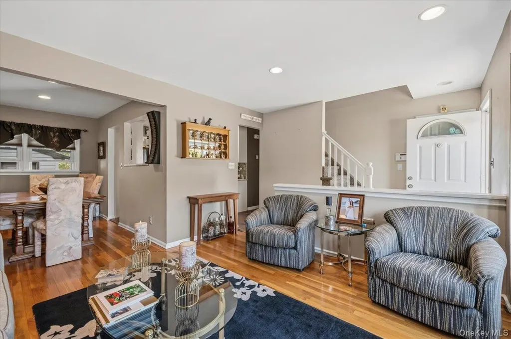 2565 Natta Boulevard Bellmore NY 11710