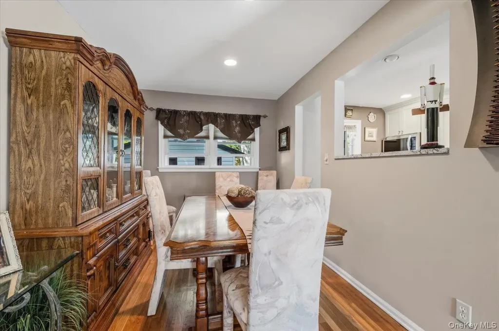 2565 Natta Boulevard Bellmore NY 11710