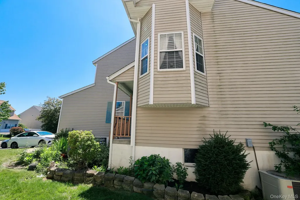 16 Mclaughlin Way Washingtonville NY 10992