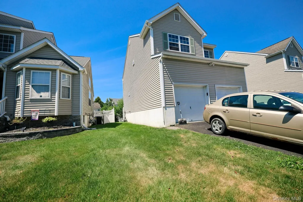 16 Mclaughlin Way Washingtonville NY 10992