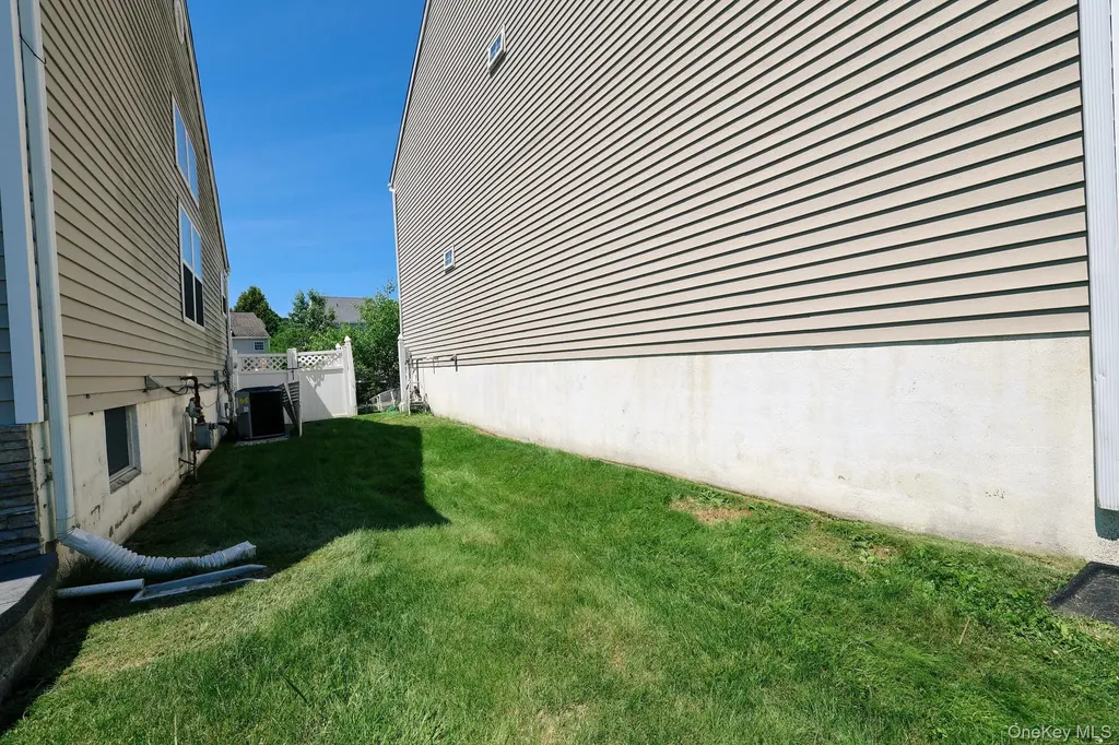 16 Mclaughlin Way Washingtonville NY 10992
