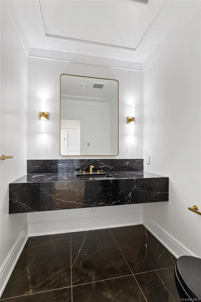 42 Mamaroneck Road Scarsdale NY 10583