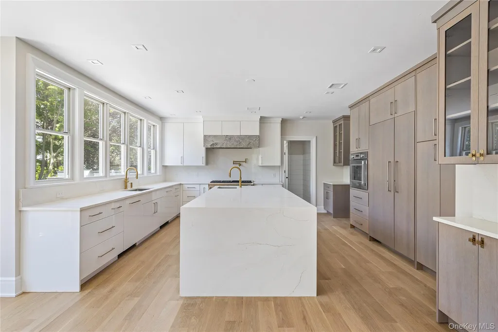 42 Mamaroneck Road Scarsdale NY 10583