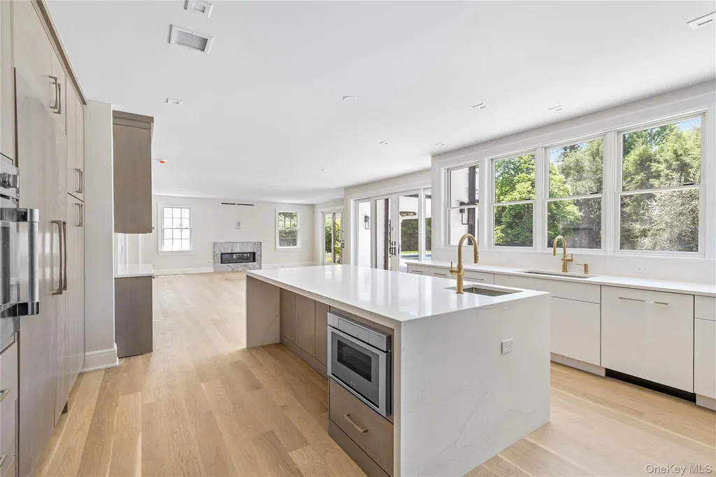 42 Mamaroneck Road Scarsdale NY 10583
