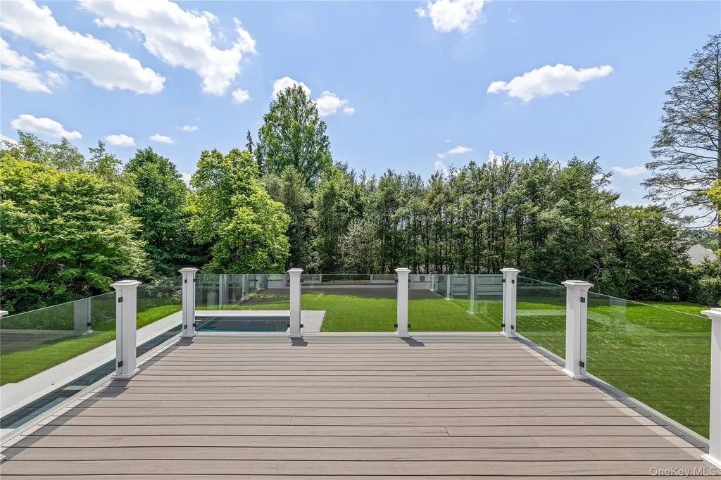 42 Mamaroneck Road Scarsdale NY 10583