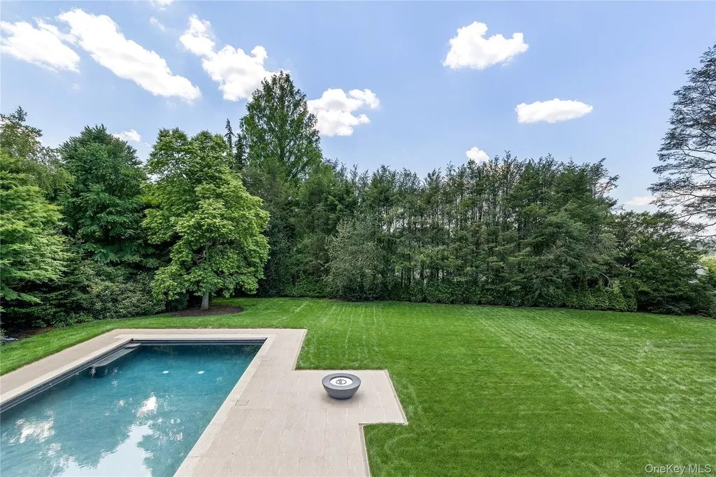 42 Mamaroneck Road Scarsdale NY 10583