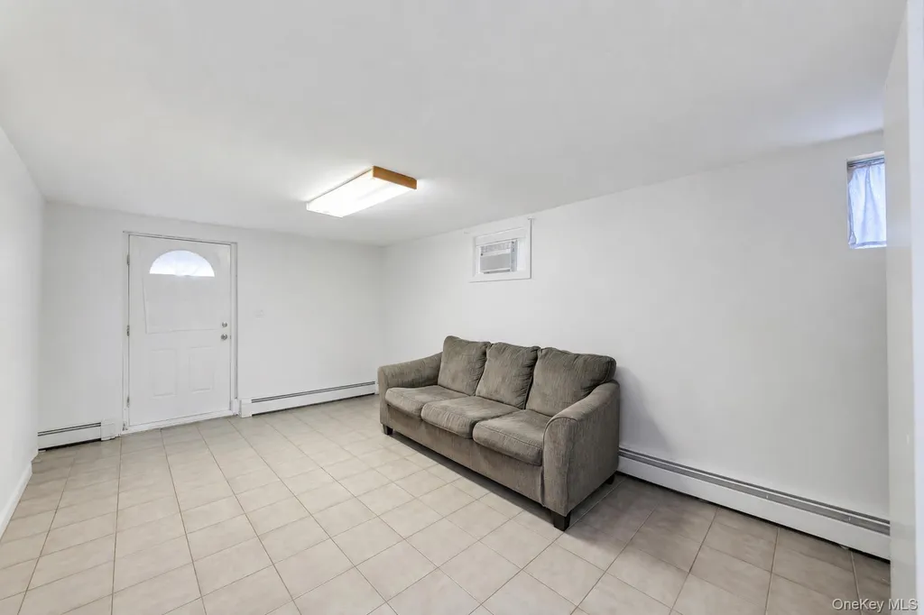 99 Ormond Street Hempstead NY 11550