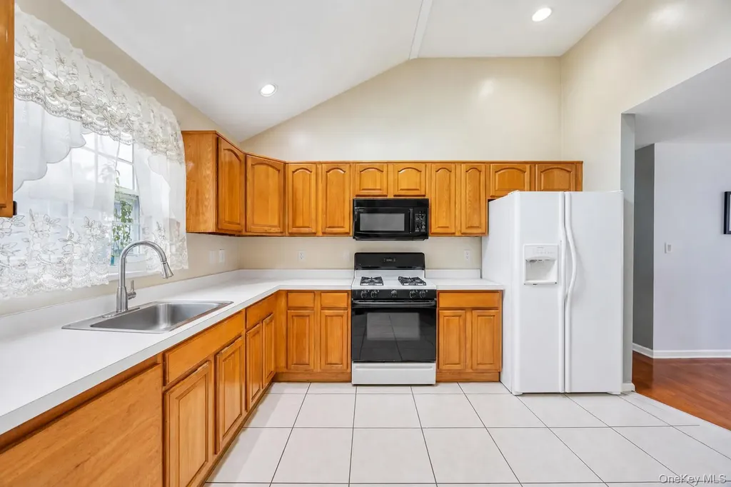 99 Ormond Street Hempstead NY 11550