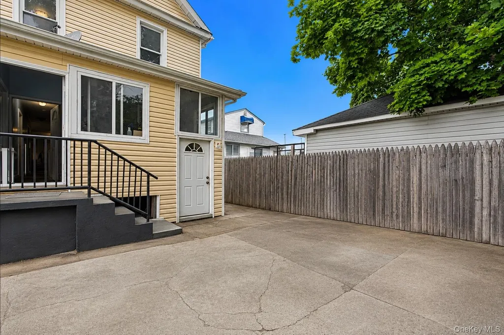22 Kendig Place Hempstead NY 11550