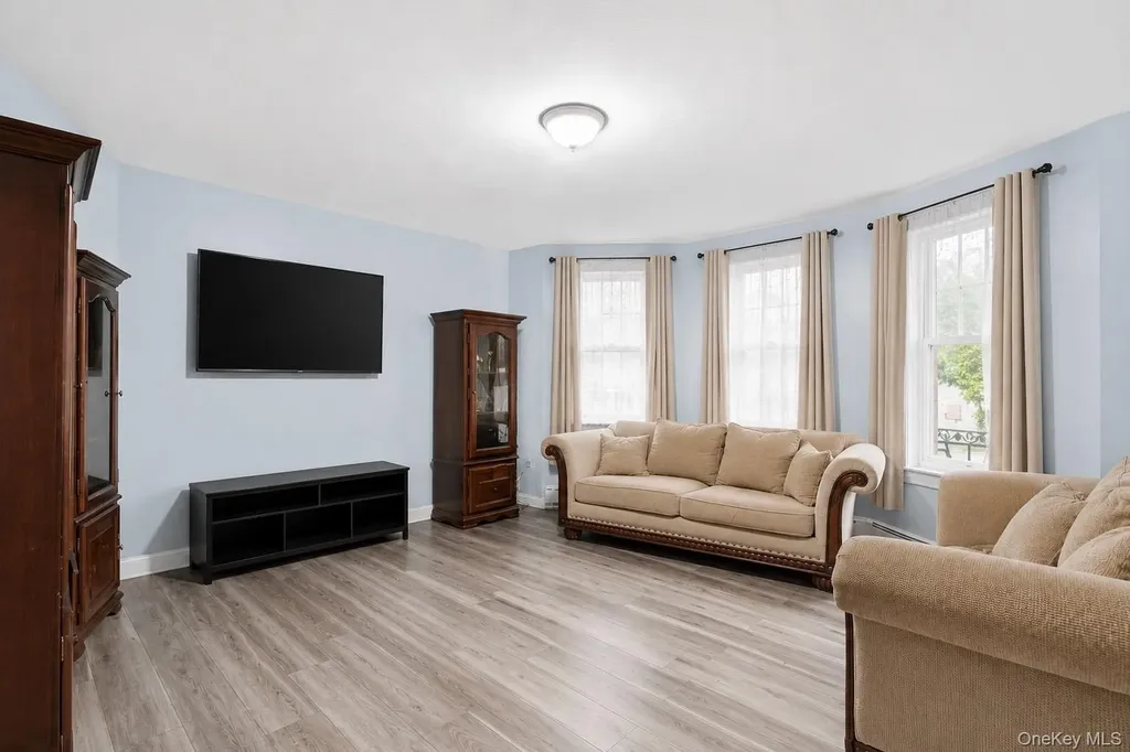 22 Kendig Place Hempstead NY 11550