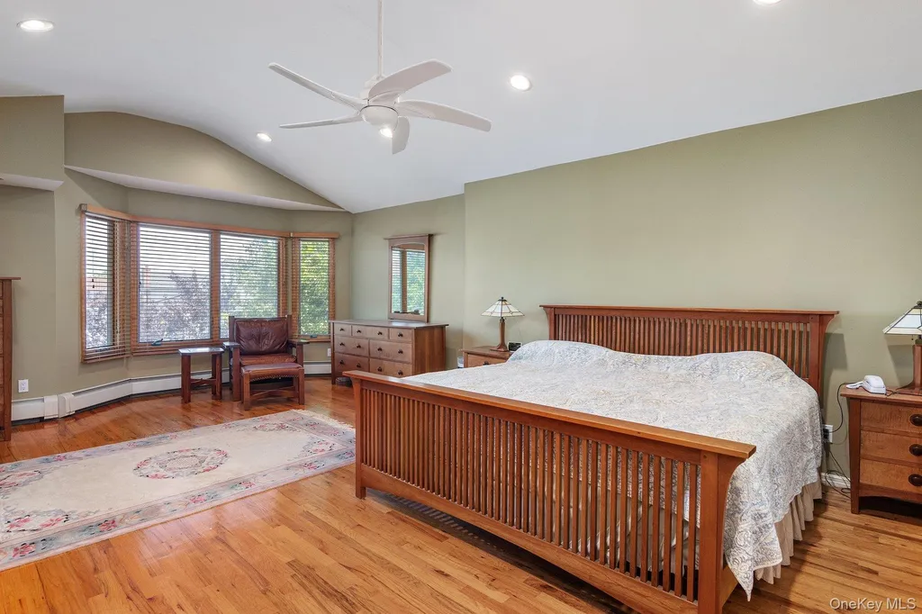3125 Enos Street Bellmore NY 11710