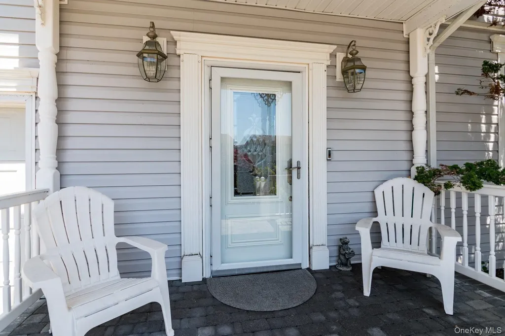 3125 Enos Street Bellmore NY 11710