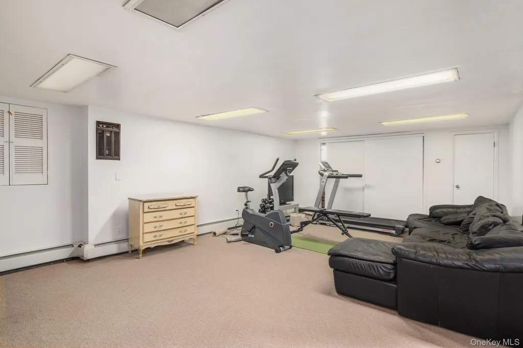3125 Enos Street Bellmore NY 11710