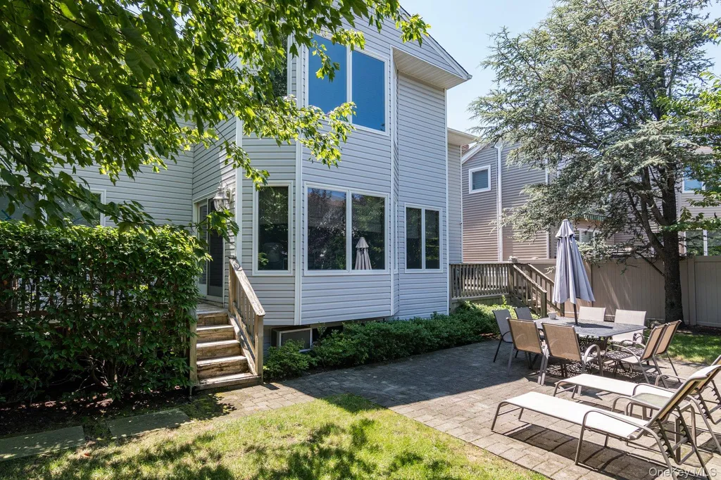 3125 Enos Street Bellmore NY 11710