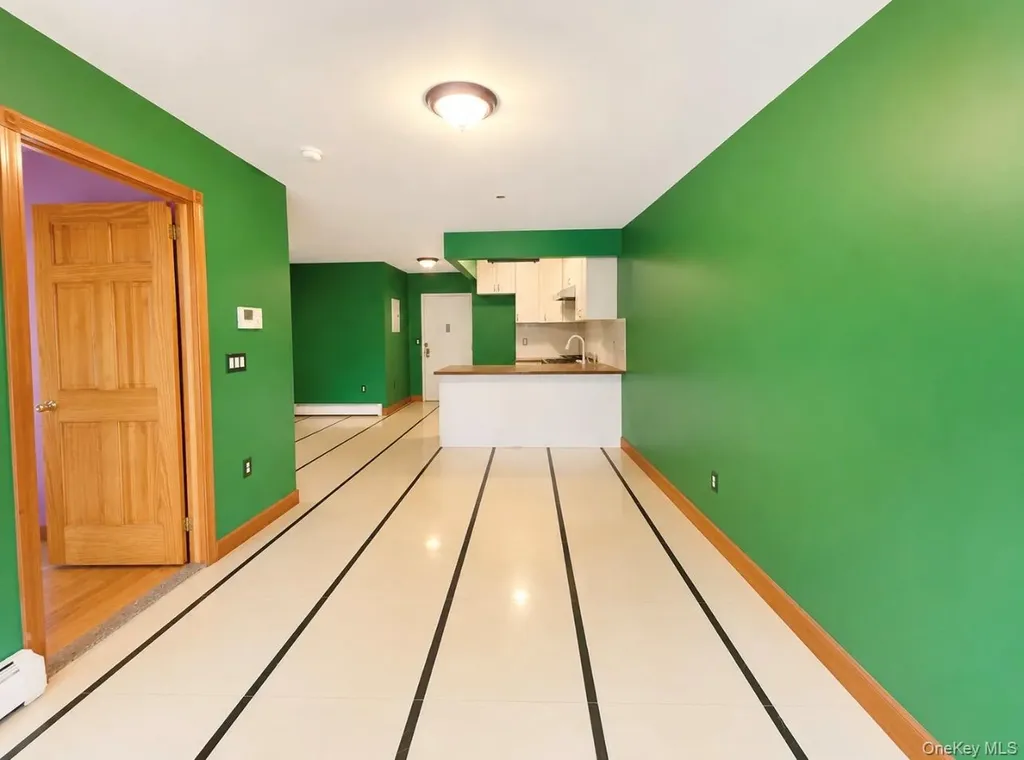 141-09 84th Drive Briarwood NY 11435