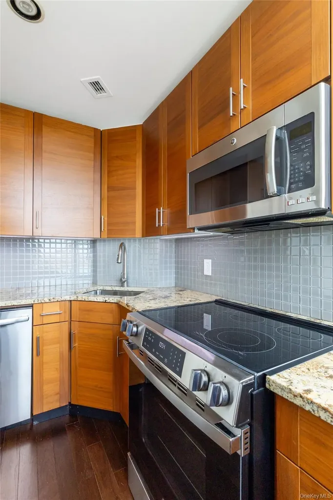 10820 71st Avenue Forest Hills NY 11375