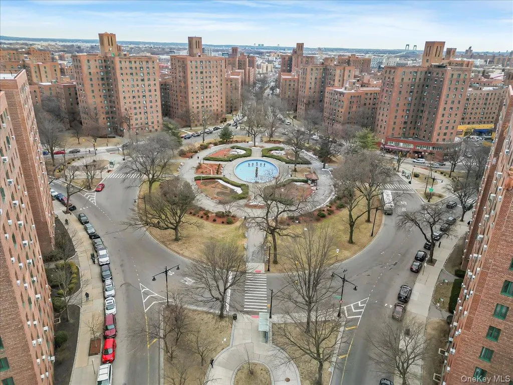 1700 Metropolitan Avenue Bronx NY 10462