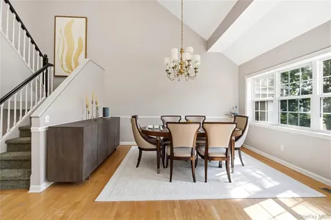 29 Winterberry Lane Briarcliff Manor NY 10510