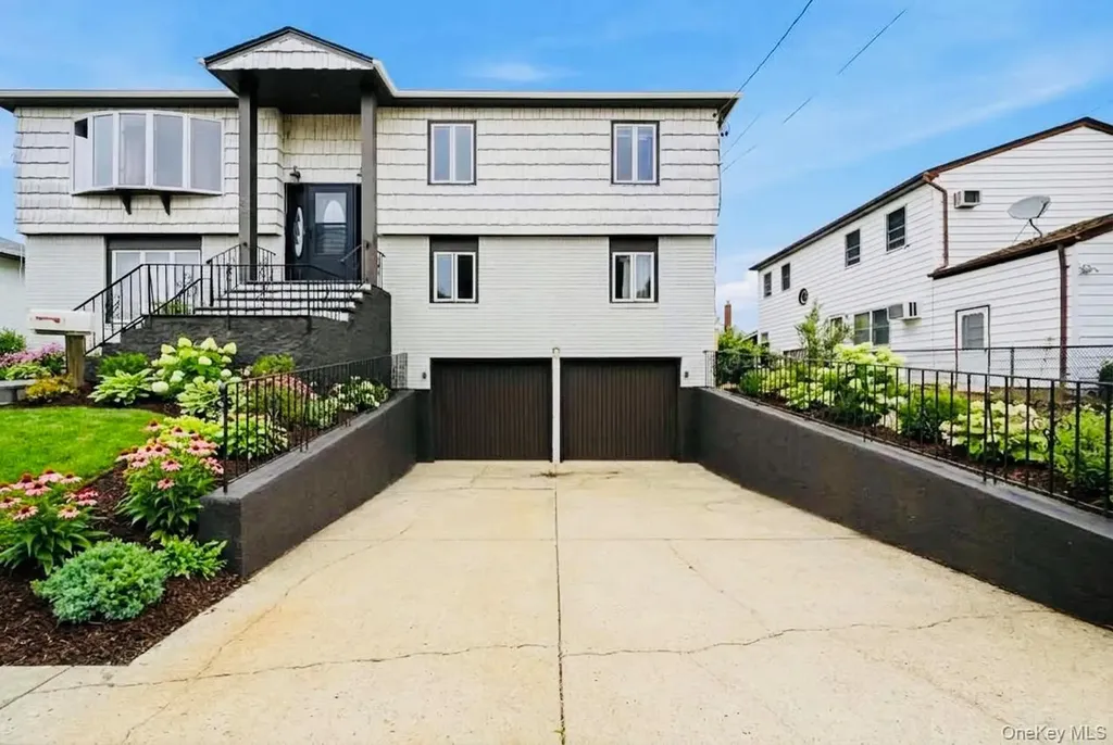 23 3rd Avenue Farmingdale NY 11735