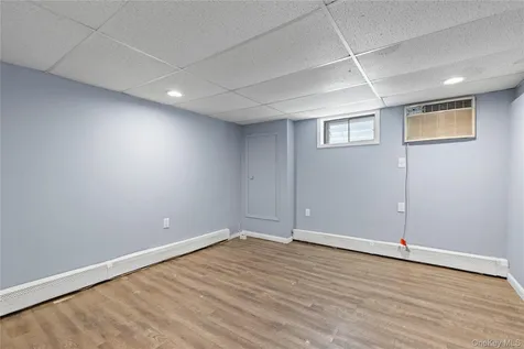 23 3rd Avenue Farmingdale NY 11735