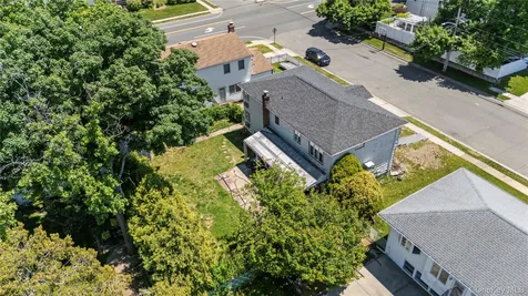23 3rd Avenue Farmingdale NY 11735