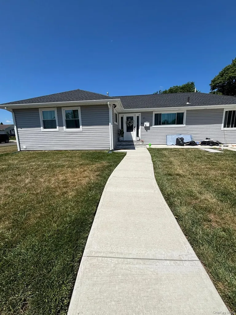 28 High Street Farmingdale NY 11735