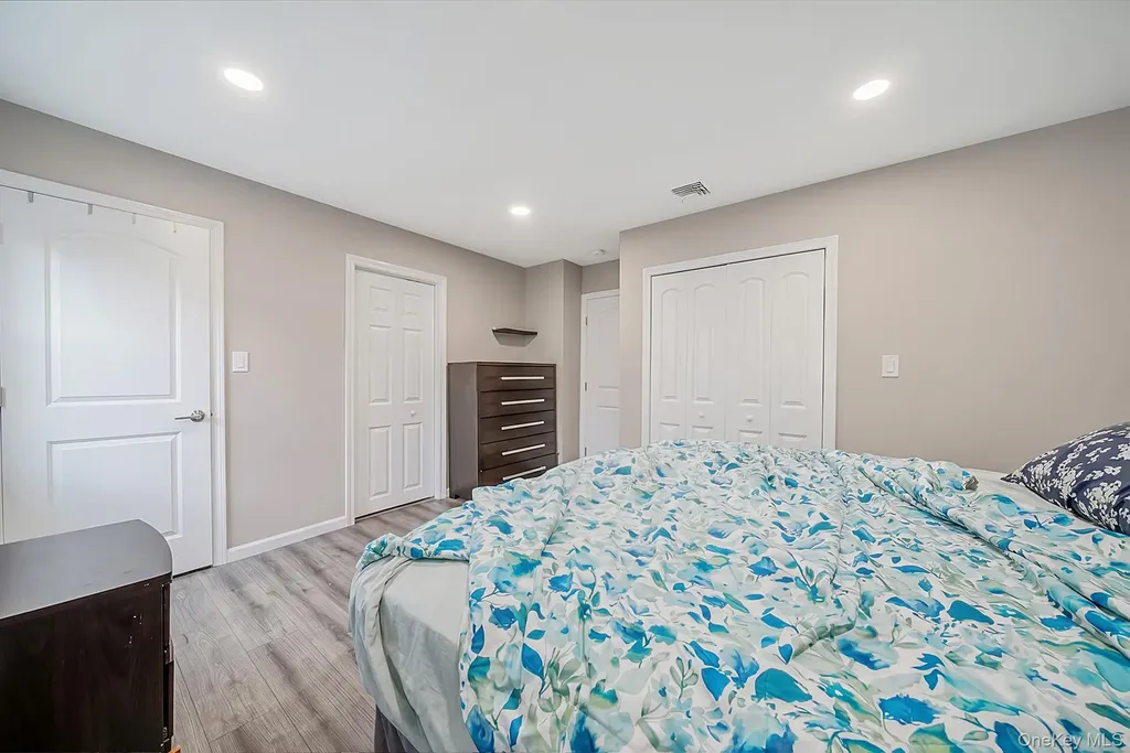 28 High Street Farmingdale NY 11735