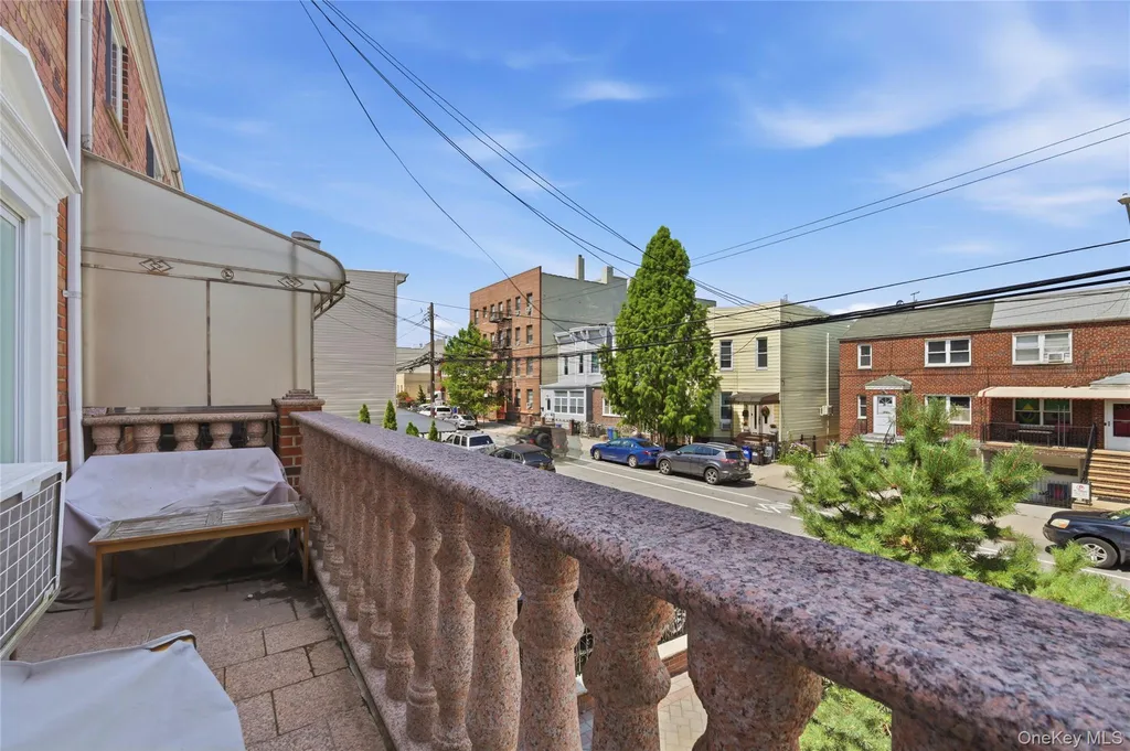 2511 44th Street Astoria NY 11103