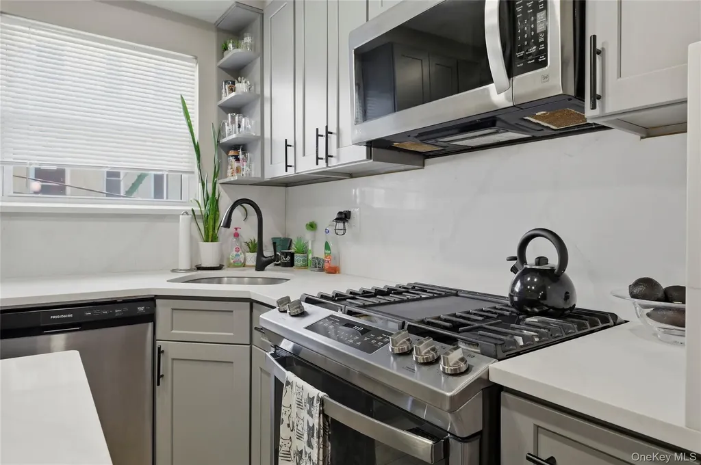 2511 44th Street Astoria NY 11103