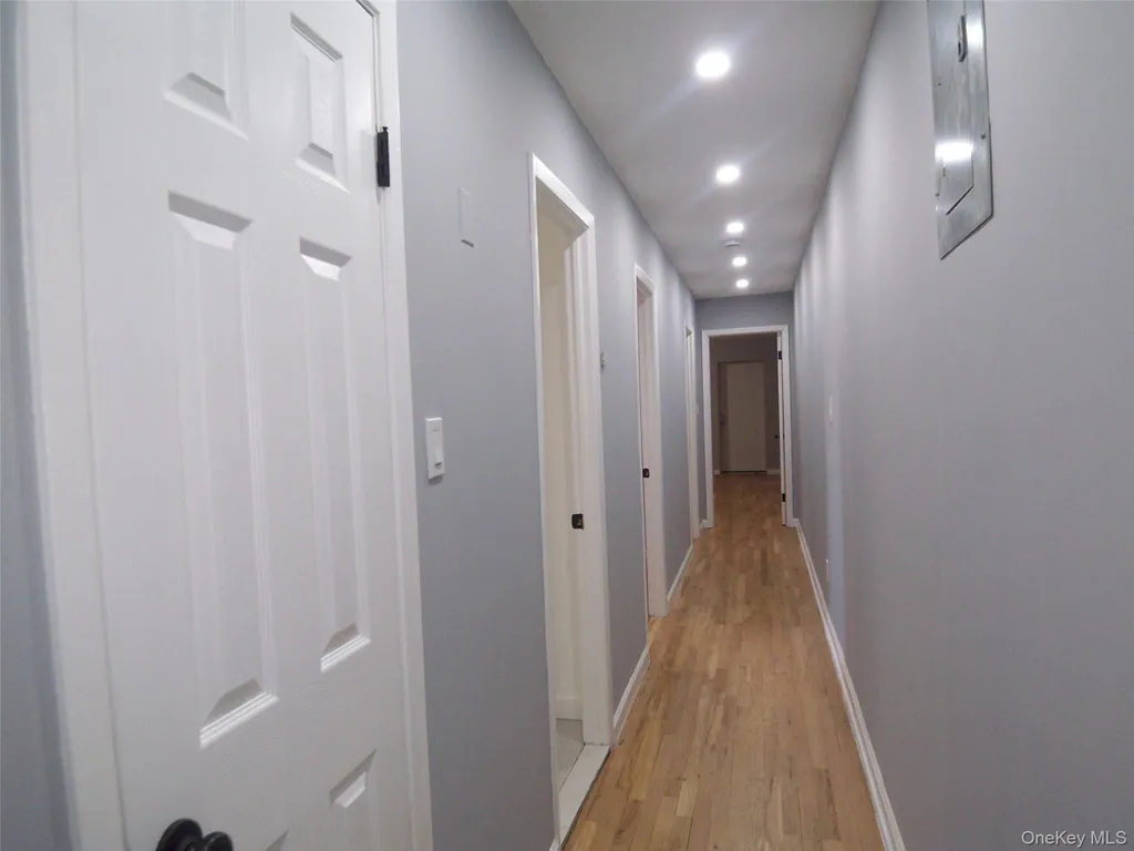 1008 E 228th Street Bronx NY 10466