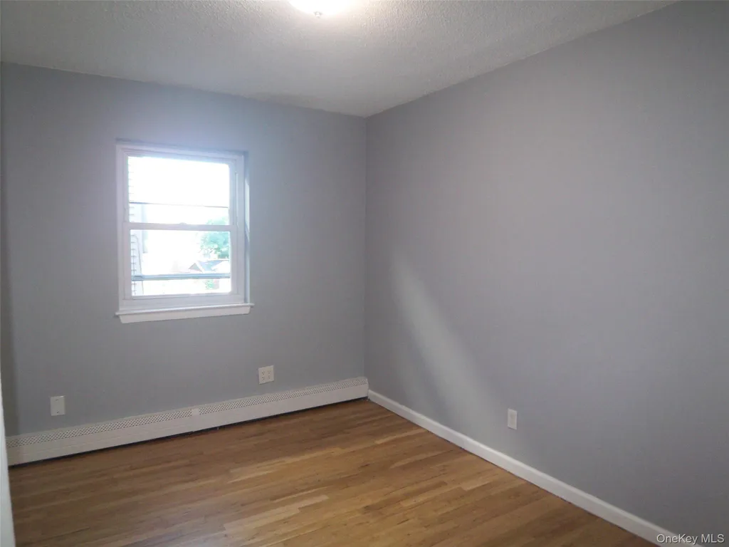 1008 E 228th Street Bronx NY 10466